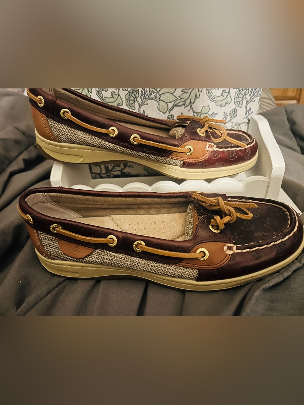 Sperry Angelfish Boat Shoes in the cordovan embossed anchors ⚓️